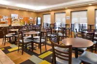 Holiday Inn Express Lewisburg/New Columbia