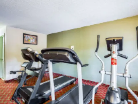 Econo Lodge Huntington - Barboursville University Area Hotels in Cabell County