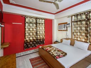 Hotel Giriraj Kripa