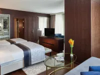 Elite World Grand Istanbul Basın Ekspres Hotels near Bagcilar