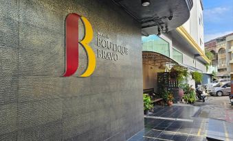 2. Boutique..