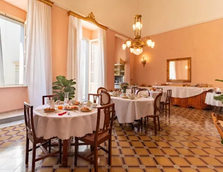 Palazzo Zacà Отели рядом с достопримечательностью «Gallipoli 1° accesso libero al Mare»