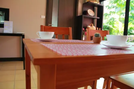 Mulberry House Korat Отели в г. Pak Thong Chai