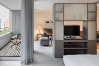 The Mandala Hotel Berlin, a Member of Design Hotels - Parvekkeita