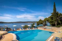 Aminess Younique Bellevue Hotel - piscina