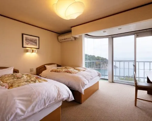 Donkairo Hotels in Ako