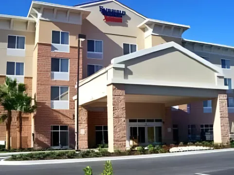 棕櫚海岸I-95萬楓酒店及套房