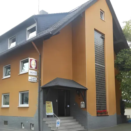 Hotel Henry
