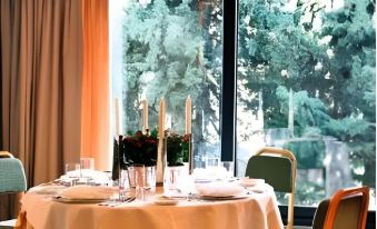 The Park Hotel Piraeus