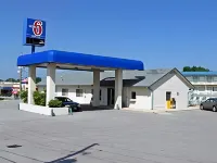 Motel 6 Fayetteville, AR