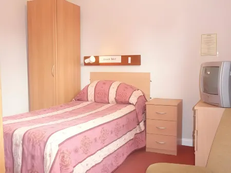 Newark Hotel Peterborough Отели рядом с достопримечательностью «PeterboroughTown Centre»