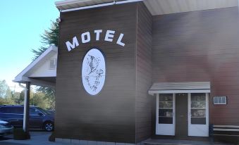 Aquarius Motel