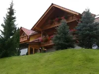 Landhaus Talblick- Boutique B&B-Pension-Gästehaus فنادق في Stadtlengsfeld