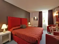Hostellerie du Passeur - Hôtel & Restaurant - Climatisation et Piscine chauffée Hotels in Rouffignac-Saint-Cernin-de-Reilhac
