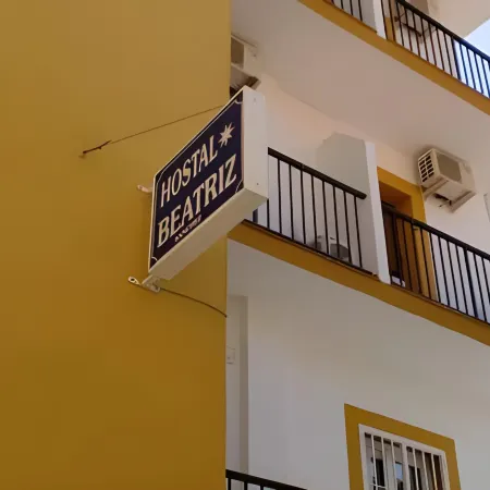 Beatriz Charming Hostal