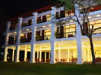 Diya Dahara Lake Resort