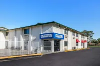 Americas Best Value Inn Lincoln Airport Hôtels à : 