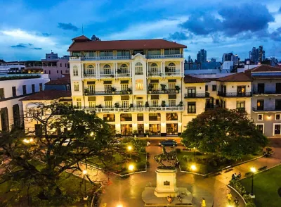 Exclusive Apartment in Calzada De Amador Hotel dekat Soberania National Park