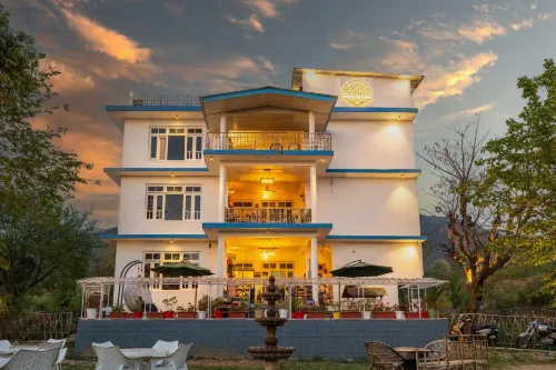 The Himaal, Bir - Luxury Boutique Homestay - Apartments