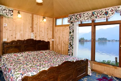 White House Group of Houseboats Hoteles en 