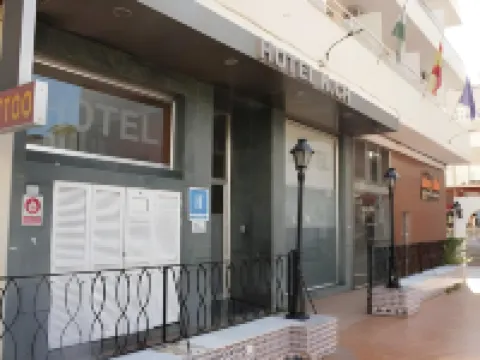 N.CH住宿 鄰近Torremolinos的酒店