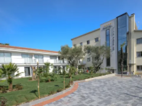 Hotel Villa Paradiso Suite モニーガ・デル・ガルダのホテル