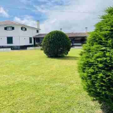 Spacious, Garden, and Private Parking Hotel Exterior