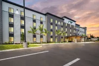 WoodSpring Suites Fort Myers - Cape Coral Hotel in zona Page Field