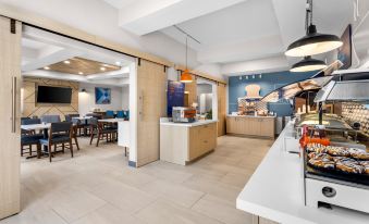 Holiday Inn Express & Suites Van Wert