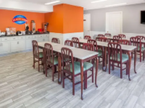 ベイモント バイ ウィンダム フローレンス / マスクル ショールズ フローレンスのホテル