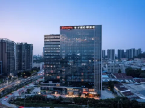 Hampton by Hilton Guangzhou Xintang Station Hotels near apM