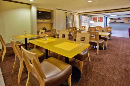 Travelodge by Wyndham Columbus State University