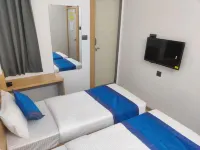 Hotel Relax Inn Hotel a Karanje Turf Satara
