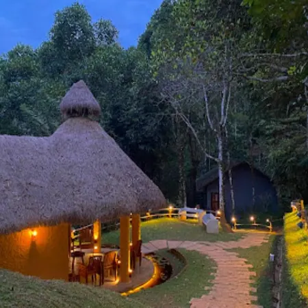 Chembarathi Wayanad Boutique Resort Отели рядом с достопримечательностью «Водопады Соочипара»