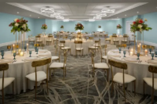 Courtyard Nassau Downtown/Junkanoo Beach