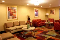 Days Inn & Suites by Wyndham Bloomington/Normal IL Các khách sạn ở Bloomington
