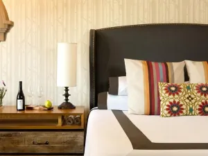 River Terrace Inn, a Noble House Hotel
