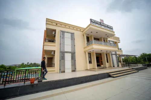 River View Resort فنادق في Dungarpur