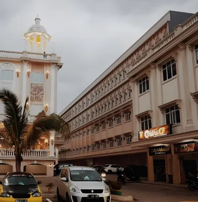 Grand Town Hotel Maros Hotel dekat Gereja POUK Lahai Roi, Komp. AURI - Mandai