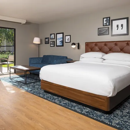 Four Points by Sheraton Bakersfield