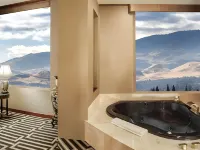 Silver Legacy Reno- A Caesars Rewards Destination - Hot Tub