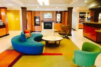 Fairfield Inn & Suites Sacramento Airport Natomas - Airport Shuttle
