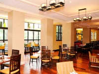 Chicago Marriott Suites O'Hare Hotels in Rosemont