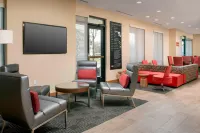 TownePlace Suites College Park - Lemmikkieläimet sallittu