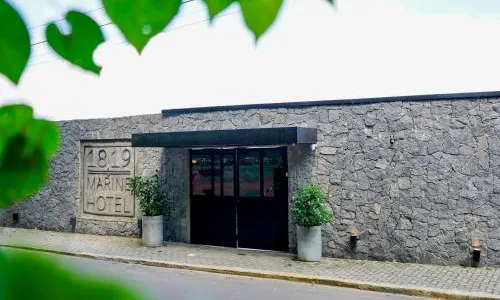 1819 Marine Hotel