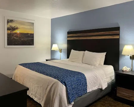 Travelodge by Wyndham Truth or Consequences Hotels in Truth or Consequences