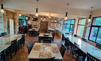 Gir Lions Paw Resort with Swimming Pool
