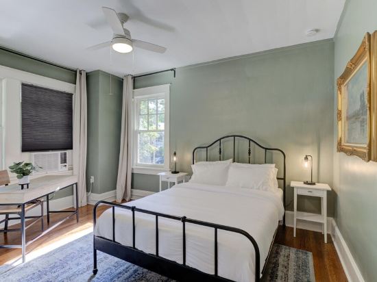 Modern and Stately Upper 2-bed in Historic Midtown