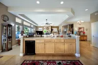 Cozy Sierra foothills home with 3Bedrooms, 2full baths with outdoor deck dinning