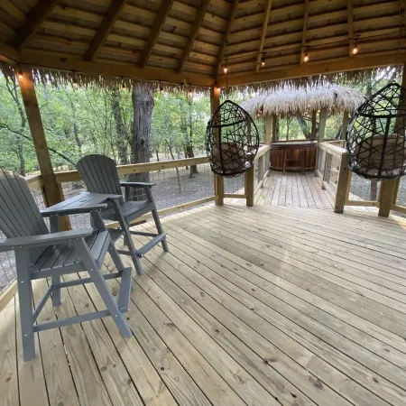 Mourning Dove Yurt! Cold A/C! Hot Tub! Medina River Access ! Close to Town!
